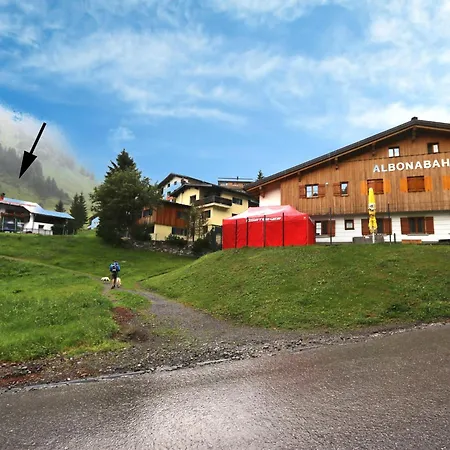 Pfarrhof * Stuben am Arlberg